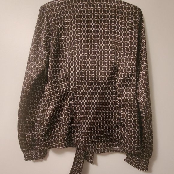 BANANA REPUBLIC Black Satin Print Blouse Fitted Button Down Tie Up Neckline MED - Picture 7 of 8